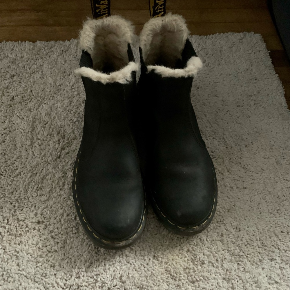 doc martens fur lined chelsea boots
